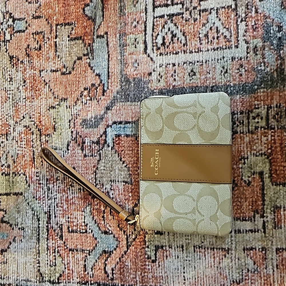 Coach wallet brand new!!!!!!